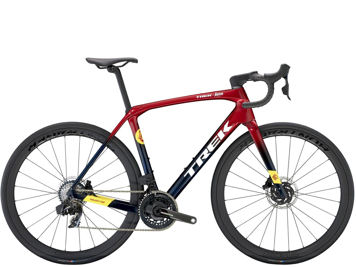 Domane SLR 7 AXS Metallic Red Smoke to Blue Smoke Fade