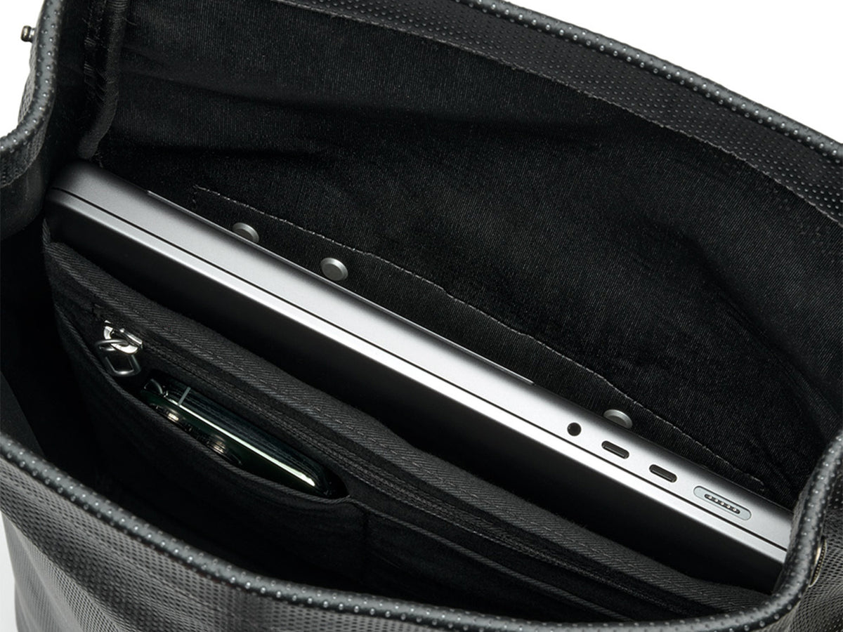 Pickwick Reflektierende Ledertasche 12L - Schwarz