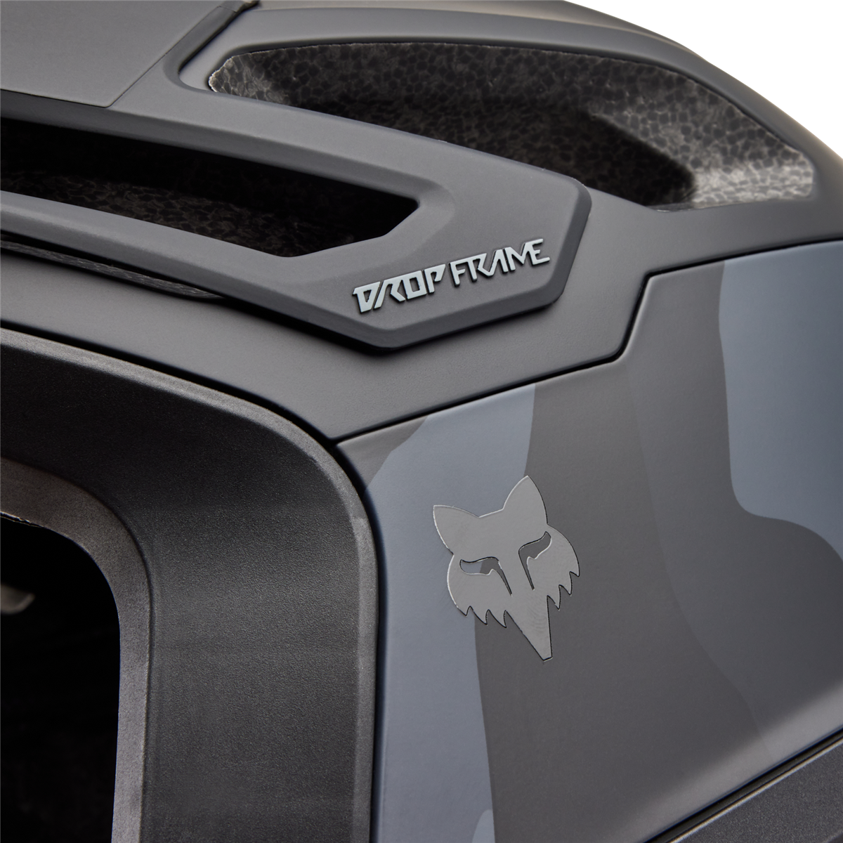 Dropframe Pro Helm Runn CE - Black Camo