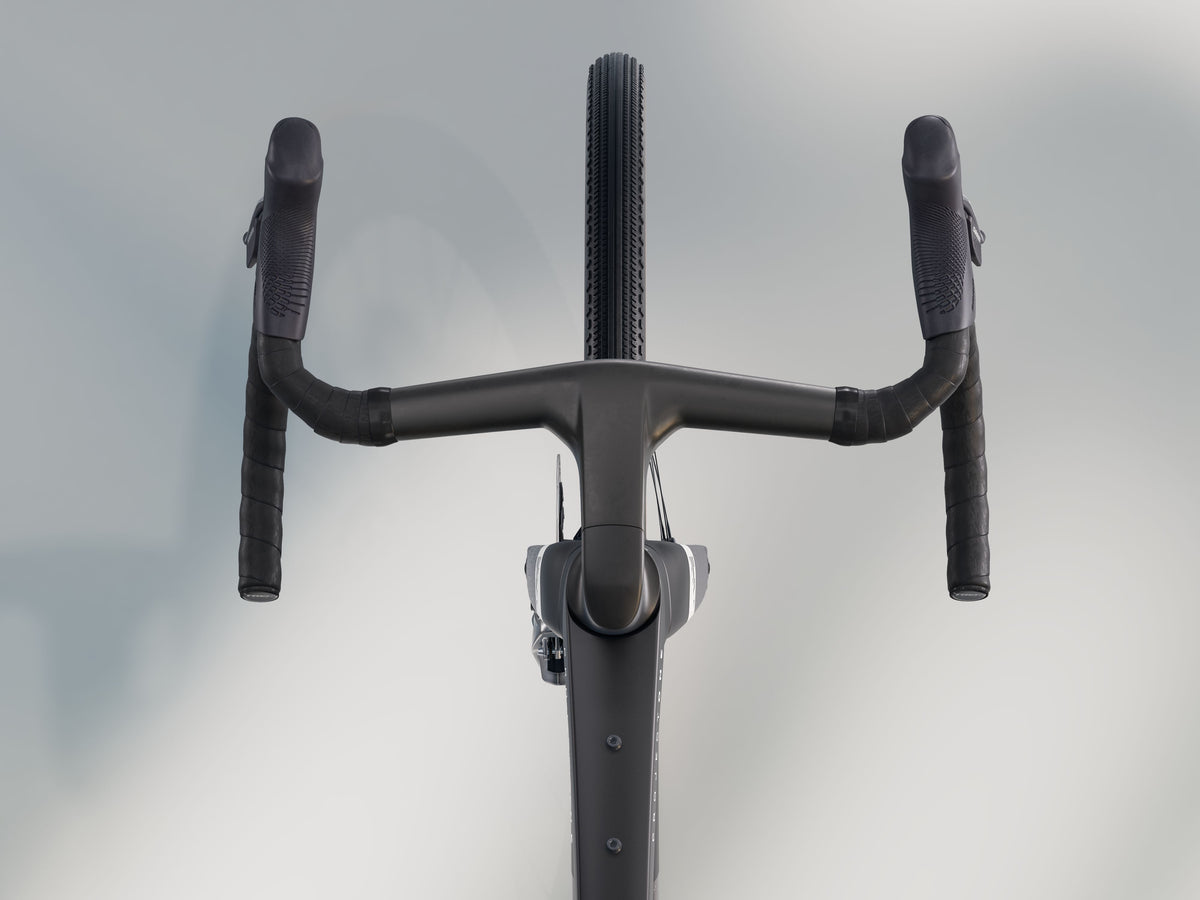 Checkmate SLR 8 AXS - Gloss Trek Black/Matte Carbon Smoke