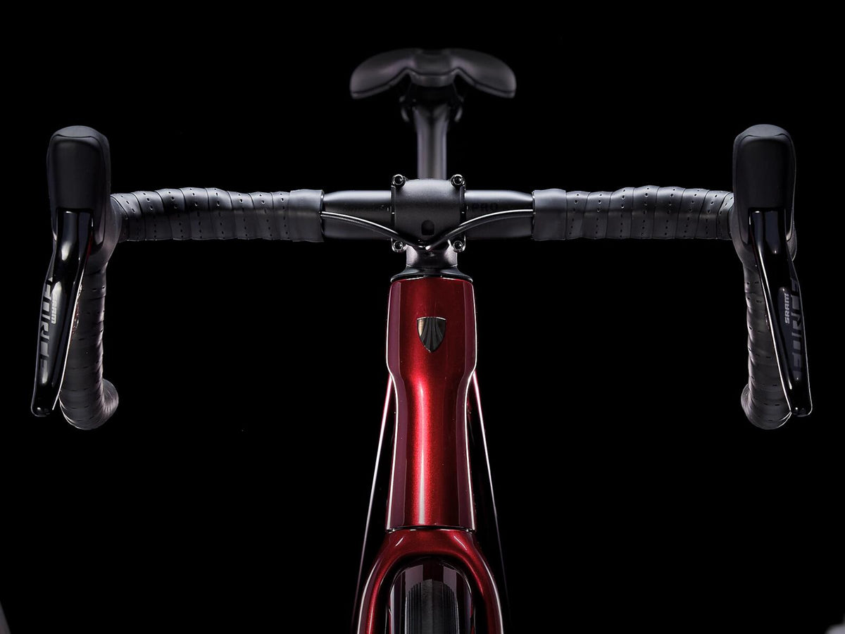 Domane SLR 7 eTap Gen 4 Metallic Red Smoke to Red Carbon Smoke