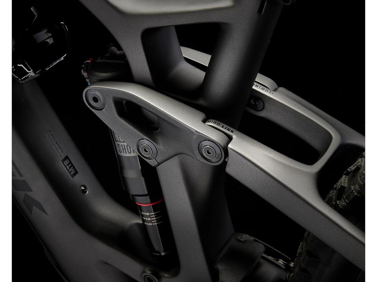 Fuel EXe 9.5 Matte Dnister Black
