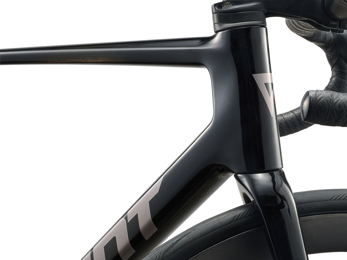 TCR Advanced Pro 0 AXS - Carbon