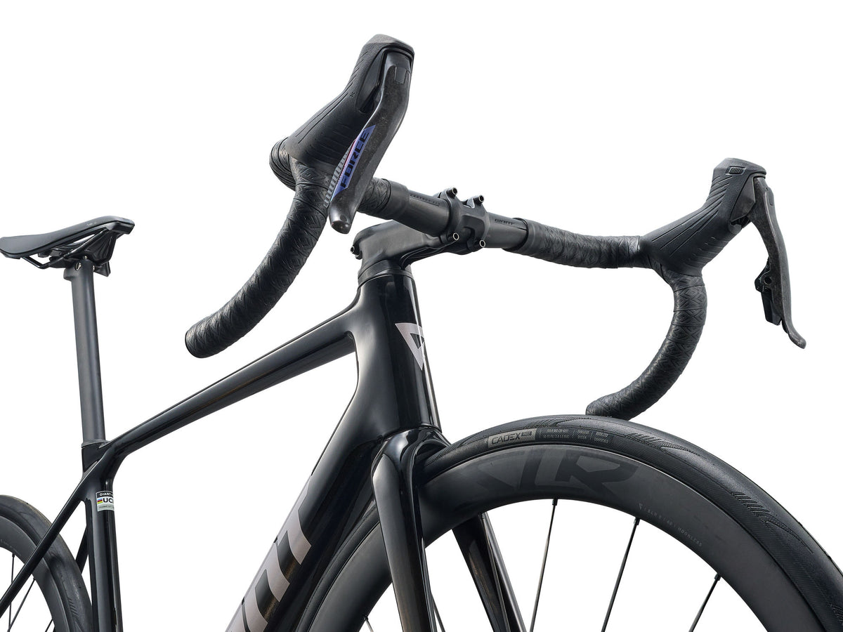 TCR Advanced Pro 0 AXS - Carbon
