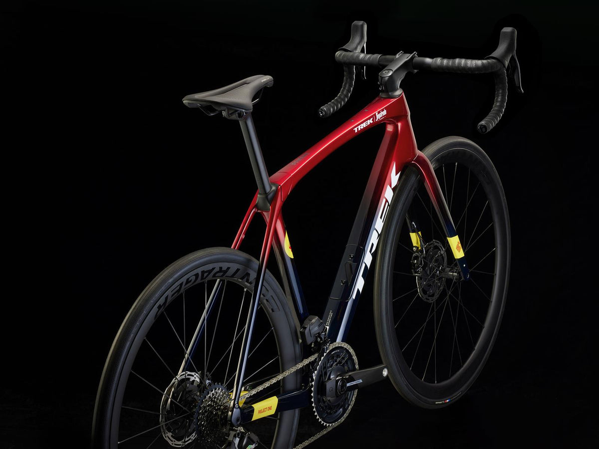Domane SLR 7 AXS Metallic Red Smoke to Blue Smoke Fade