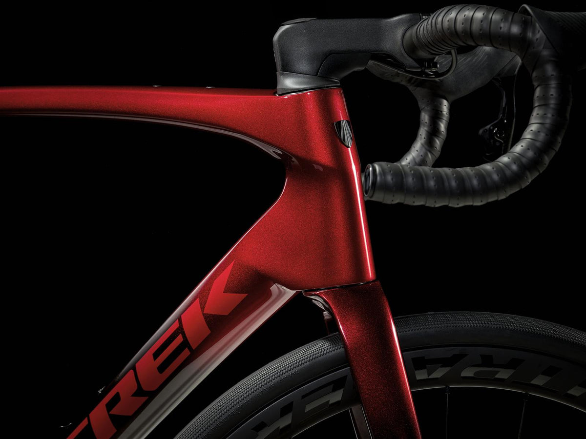 Domane SLR 7 AXS Metallic Red Smoke to Red Carbon Smoke