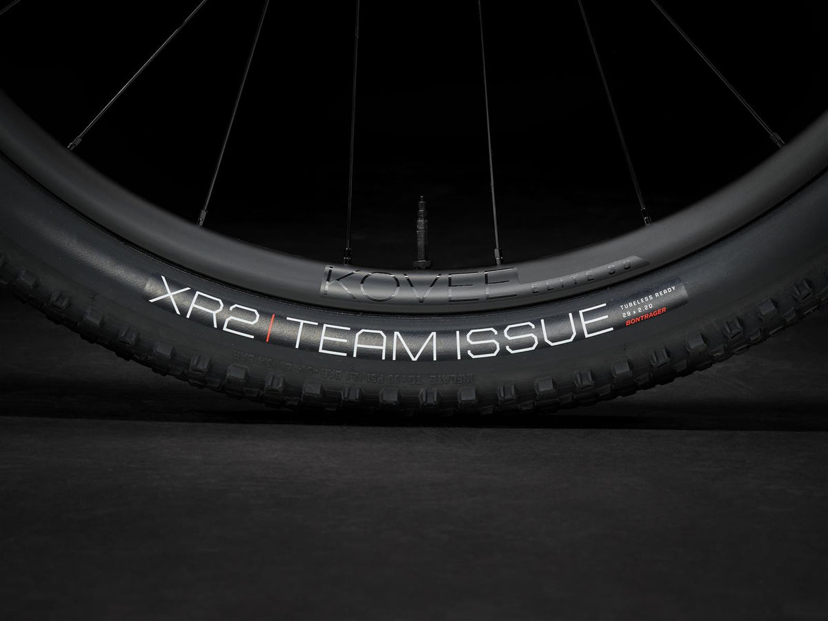 Procaliber 9.7 AXS Carbon Blue Smoke/Deep Dark Blue