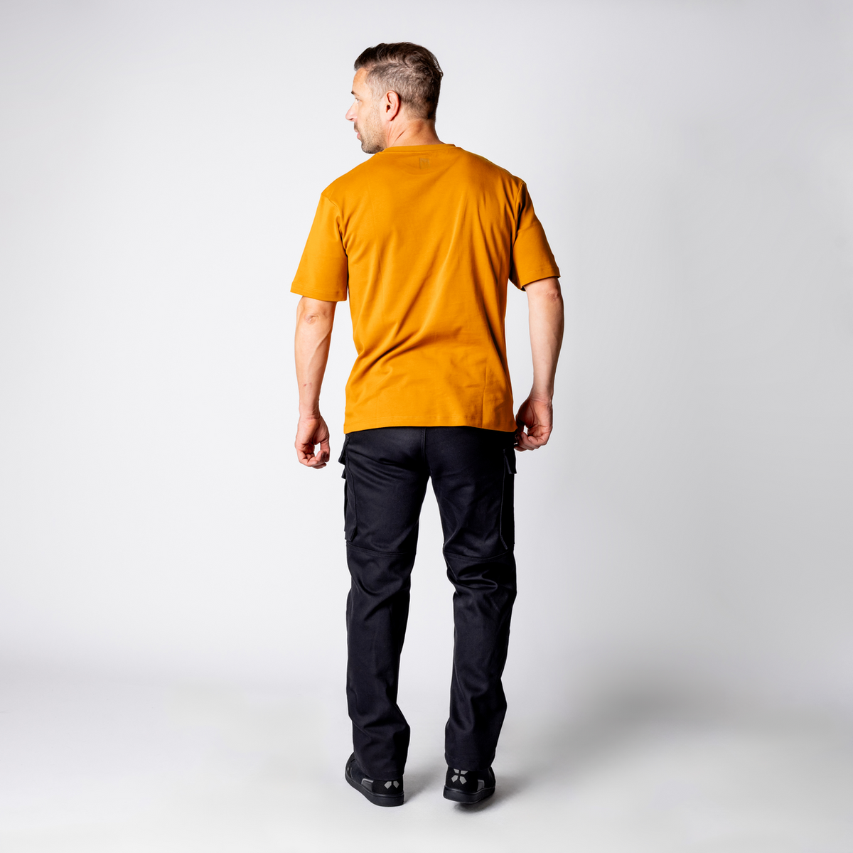 Brand 1.0 Tee - oker bruin