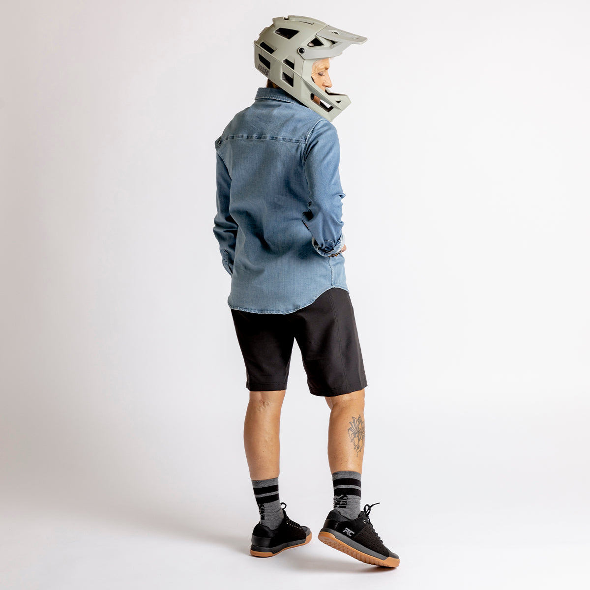 Carve Digger Women Organic Denim Shirt washed blue