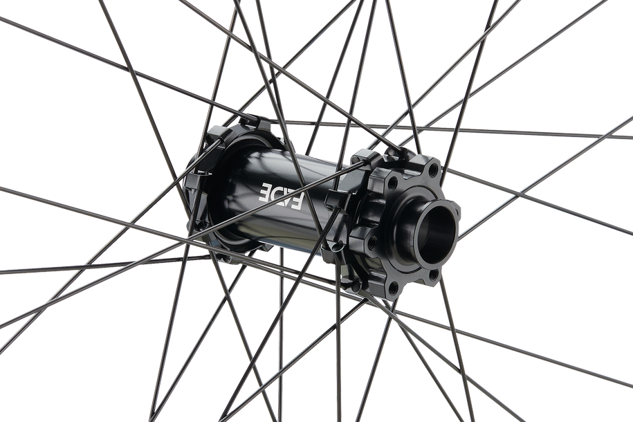 Performance 30 Trail Light 27.5" Aluminium, 6 trous, 15x110 mm - noir