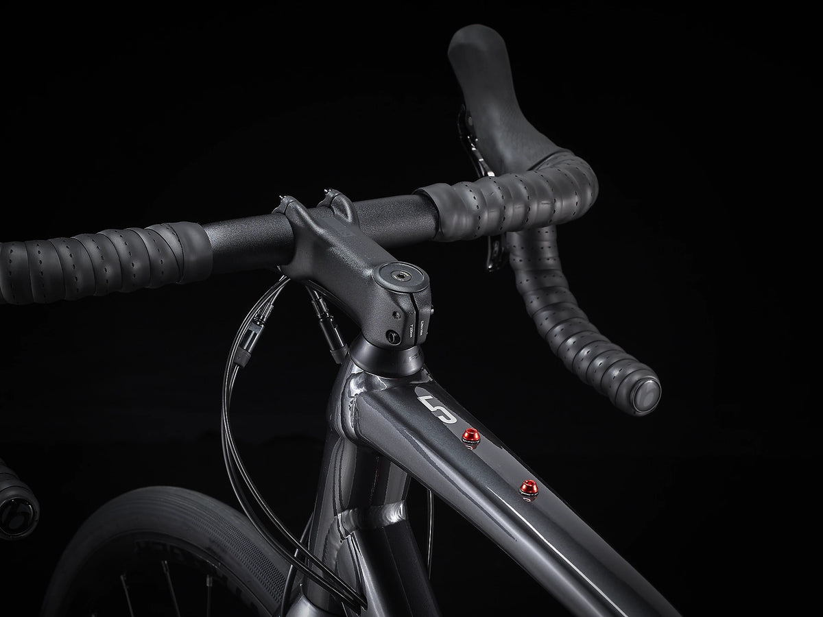 Domane AL 5 Disc Lithium Grey to Crimson Fade