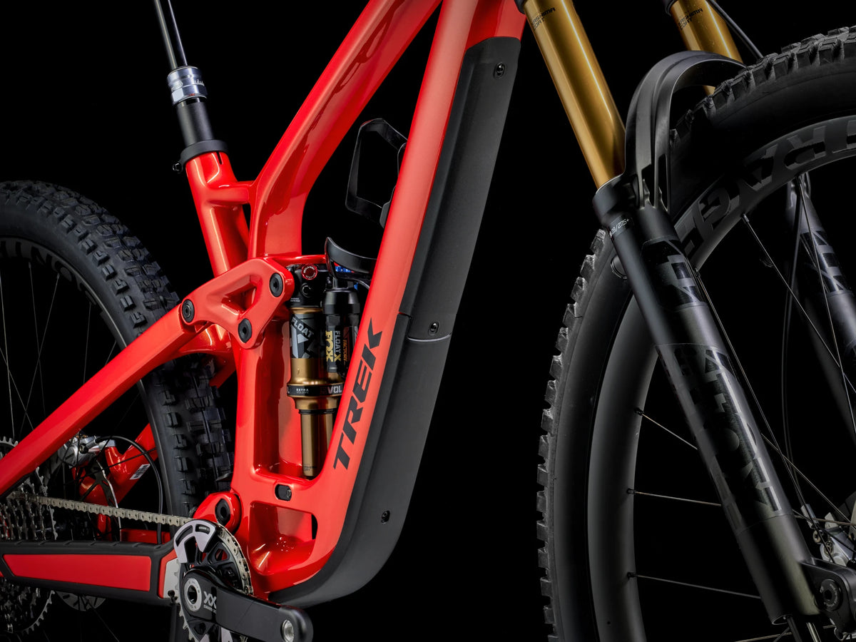 Fuel EX 9.9 XX AXS Lava