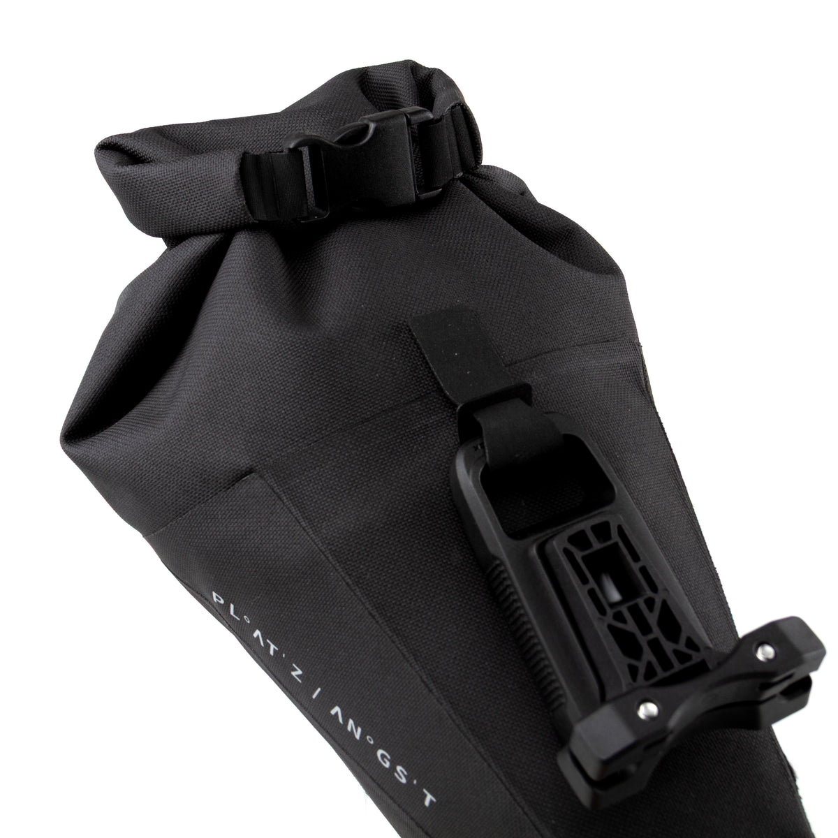 Rocket Saddle Bag M - Detailansicht Rolltop-Öffnung