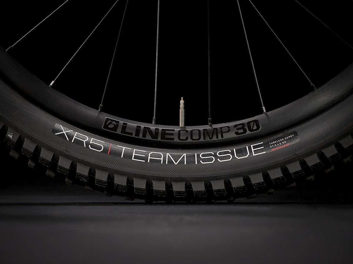 Slash 9.7 SLX/XT Carbon Blue Smoke/Trek Nero