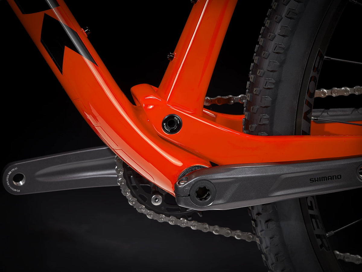 Supercaliber 9.6 Radioactive Red /Trek Black