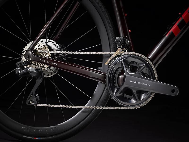 Domane SLR 7 Gen 4 Metallic Red Smoke to Red Carbon Smoke