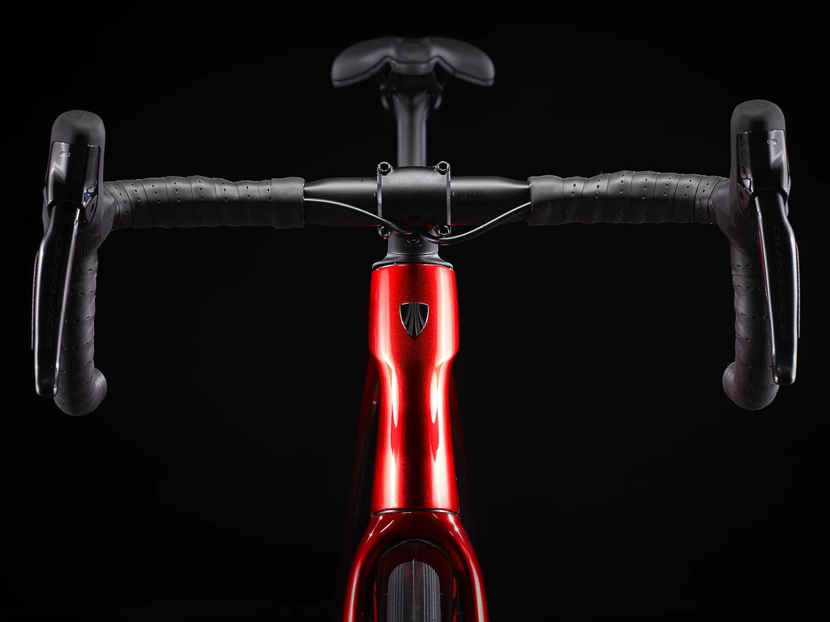 Domane SLR 9 Gen 4 Metallic Red Smoke to Red Carbon Smoke