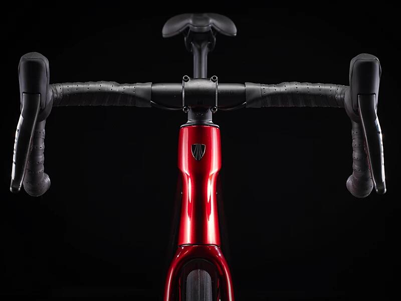 Domane SLR 9 eTap Gen 4 Metallic Red Smoke to Red Carbon Smoke