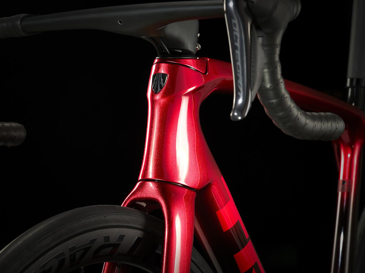 Emonda SLR 7 Metallic Red Smoke to Red Carbon Smoke