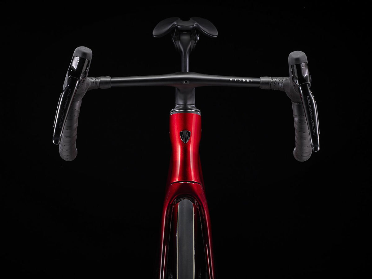 Madone SLR 9 Gen 7 Metallic Red Smoke to Red Carbon Smoke