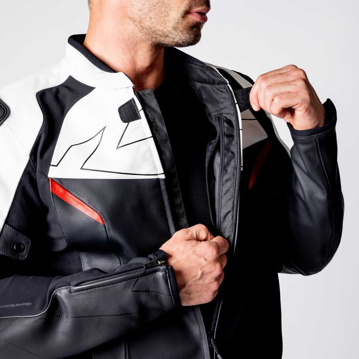 Ace 1.0 Lederjacke - schwarz-weiss-rot iXS