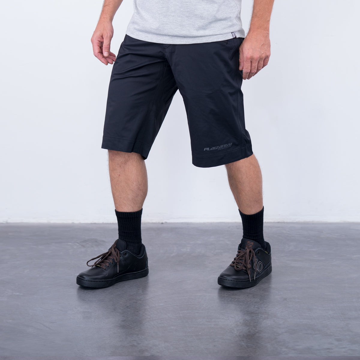 D1 Shorts - black